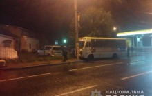 В Одессе маршрутка врезалась в столб: пострадали девять пассажиров