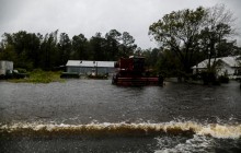 В Тихом океане сформировался мощнейший в этом году тайфун (видео)