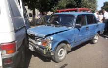 Чернівчанин захотів відчути "смак життя", викрав старий жигуль і розбив 9 авто (фото)