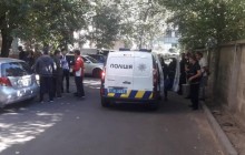 Поліція у Києві оточила офіс, де могли переховуватись учасники сьогоднішніх сутичок під ГПУ