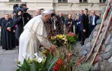 Папа Римський вшанував пам'ять жертв радянської і нацистської окупації в Литві