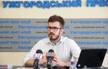 Дмитро Тужанський: Угорські паспорти громадянам України роздають з 2011 року… Та відсоток угорських паспортів громадян України доволі мізерний, у порівнянні з російськими паспортами