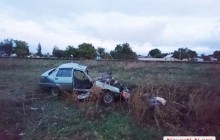 Под Николаевом скоростной поезд "Херсон-Киев" раздавил легковушку, погибли два человека (фото)