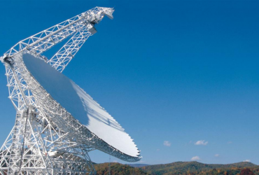 Вчені вловили дивні сигнали з галактики, до якої 3 мільярди світлових років