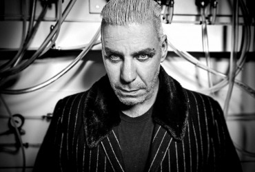 Лидер Rammstein обвинен в изнасиловании - СМИ