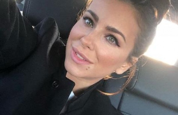 Ани Лорак похвасталась осенним селфи - ее раскритиковали за ботоксное лицо (фото)