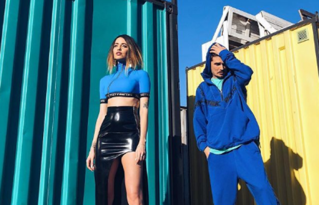 Надя Дорофеева оголила ноги в дерзкой юбке и вызвала жаркие споры в Instagram