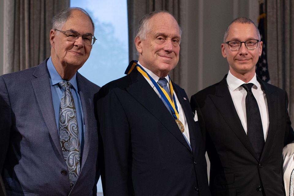 Lozhkin presented the Sheptytsky medal to the Head of the World Jewish Congress Lozhkin presented the Sheptytsky medal to the Head of the World Jewish Congress