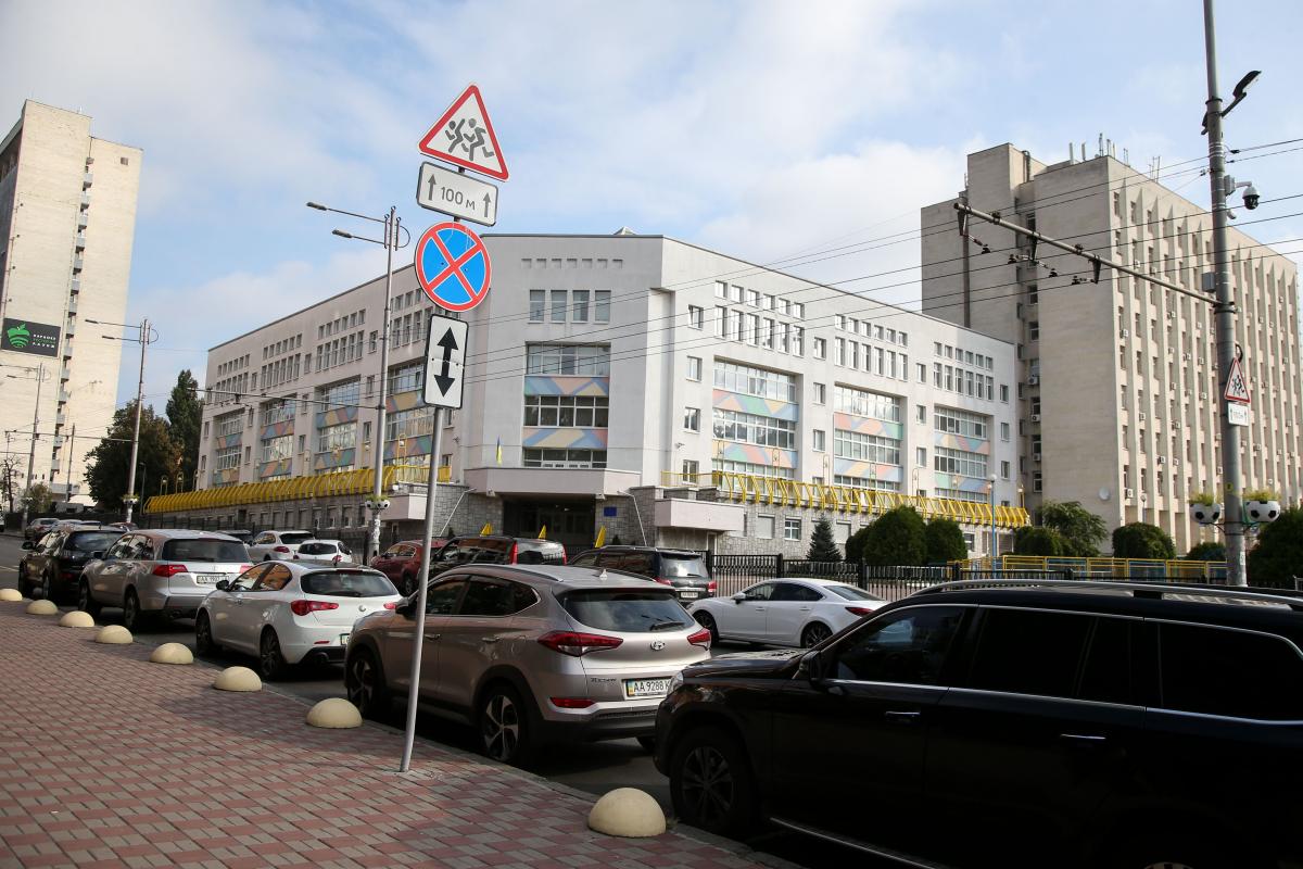В усіх містах-мільйонниках України діє схоже зонування паркінгу / фото УНІАН