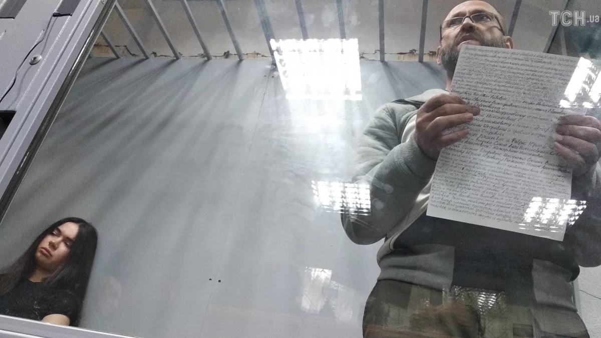 Дронов попросив вибачення, що опинився на місці аварії / фото ТСН Дронов попросив вибачення, що опинився на місці аварії / фото ТСН