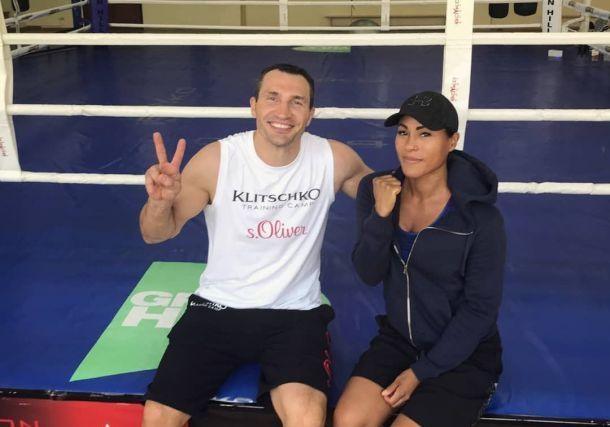 Брекхус подписала контракт с промоутерской компанией братьев Кличко K2 Promotions \ фото из открытых источников Брекхус подписала контракт с промоутерской компанией братьев Кличко K2 Promotions \ фото из открытых источников