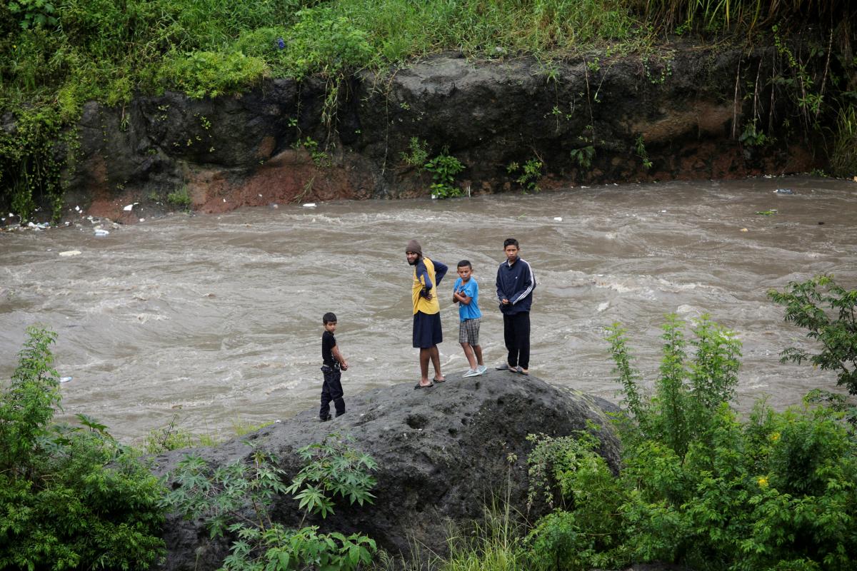 Центральная Америка пострадала от сильных дождей / REUTERS