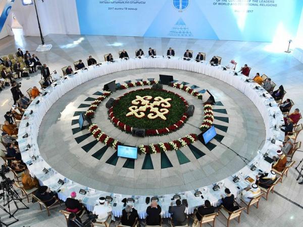 Десятки религиозных лидеров съедутся в Астану / islam-today.ru