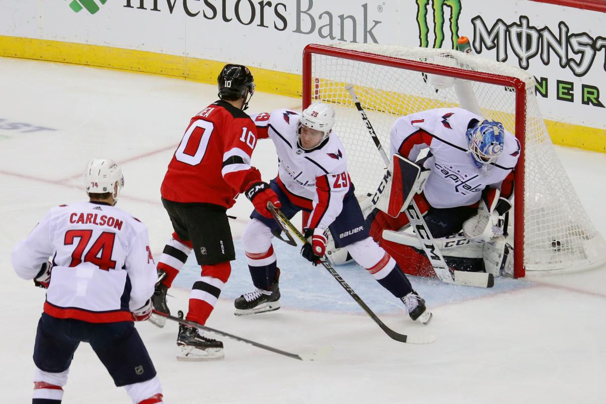 Вашингтон пропустил шесть безответных шайб в матче с Нью-Джерси / Reuters