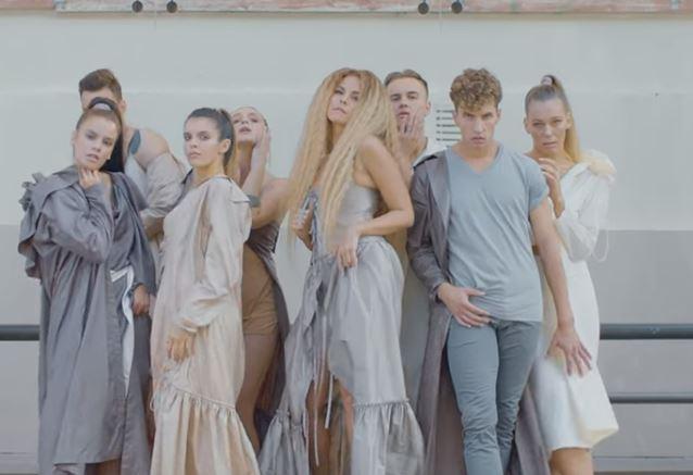 Настя Каменских выпустила откровенный клип (видео)