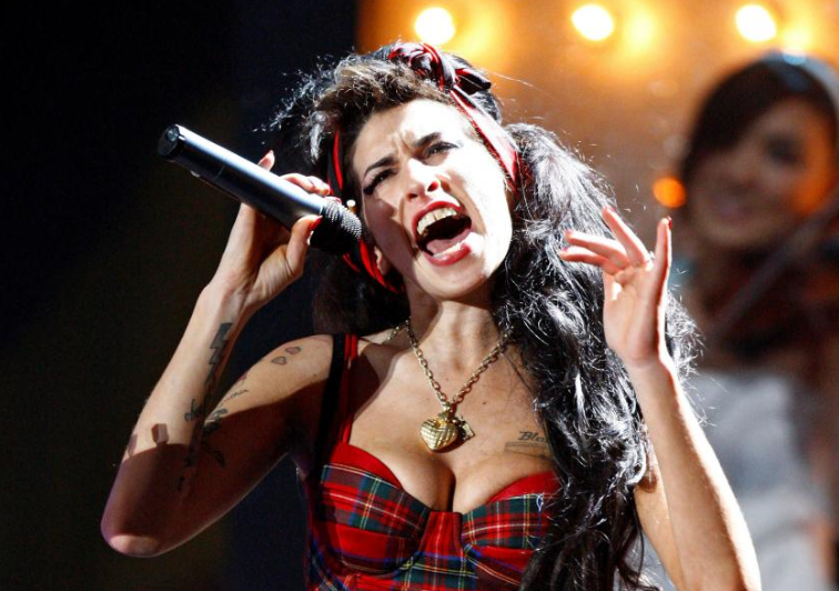 Эмми Уайнхаус / REUTERS