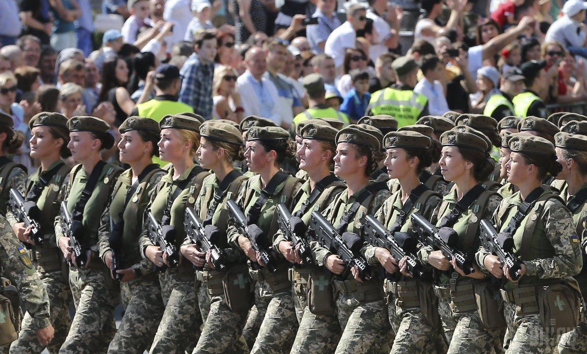 Профильный комитет Верховной Рады поддержал законопроект о добровольном постановке женщин на воинский учет / фото УНИАН