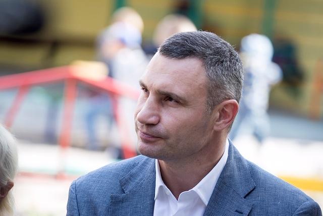 Кличко поздравил украинцев с Днем защитников Отечества и праздником Покрова Пречистой Богородицы