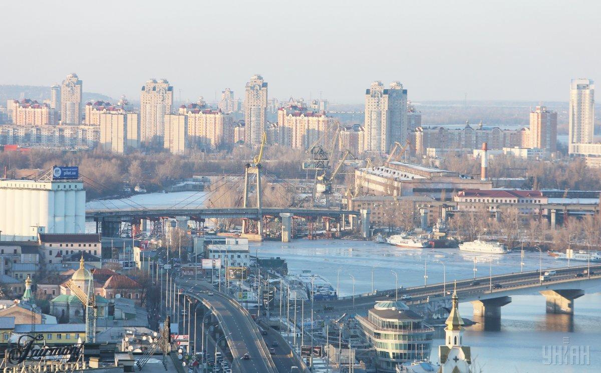 Рух по мосту буде перекрито повністю \ фото УНІАН Рух по мосту буде перекрито повністю \ фото УНІАН