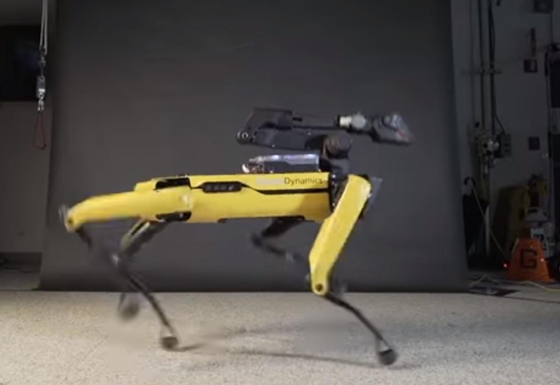 Американские инженеры научили робота танцевать / Скриншот - Youtube, BostonDynamics Американские инженеры научили робота танцевать / Скриншот - Youtube, BostonDynamics