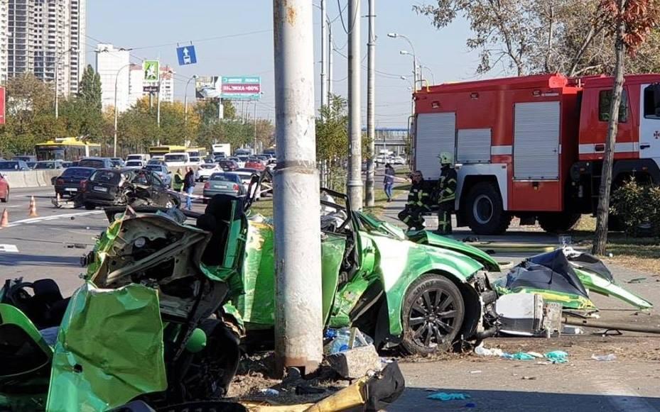 Внаслідок ДТП загинуло двоє людей / фото прокуратура міста Києва Внаслідок ДТП загинуло двоє людей / фото прокуратура міста Києва