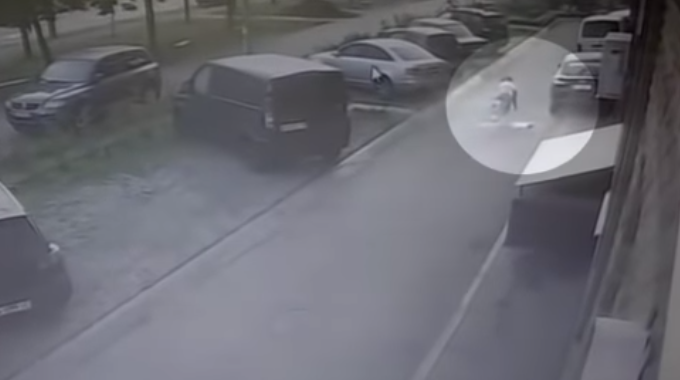 В Киеве мужчина покончил с собой, выпрыгнув с 24 этажа / скриншот