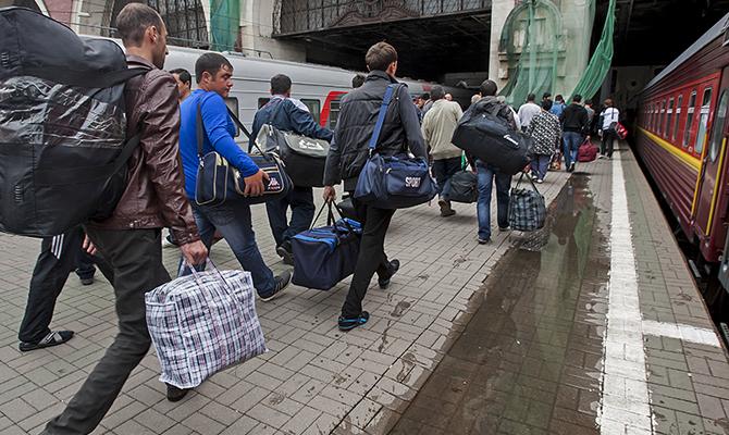 НБУ прогнозирует рост поступлений в Украину от трудовых мигрантов / фото politeka.net