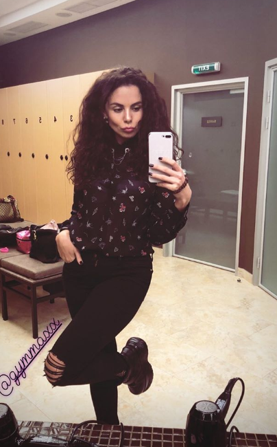 Наконец-то не голая: Настя Каменских удивила сеть новым образом (фото)