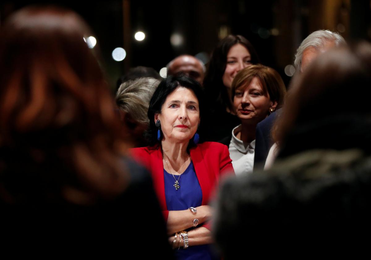  Зурабишвили отреагировала на протесты в Тбилиси / фото REUTERS