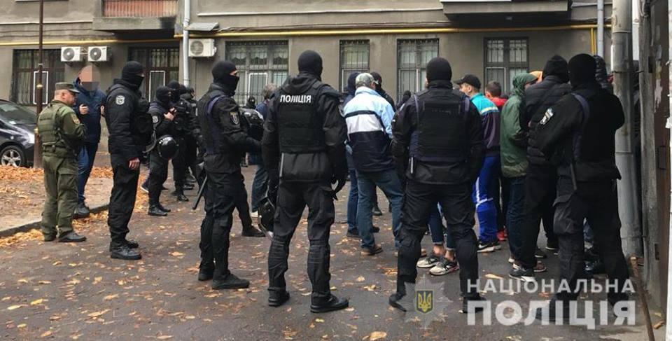 Всіх затриманих доставили в Печерське управління поліції / поліція Києва Всіх затриманих доставили в Печерське управління поліції / поліція Києва