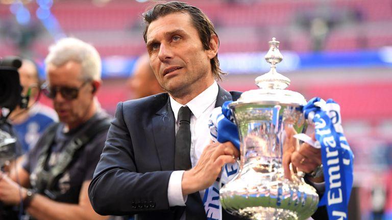 Антоніо Конте до цього працював з англійським "Челсі" / skysports.com Антоніо Конте до цього працював з англійським "Челсі" / skysports.com