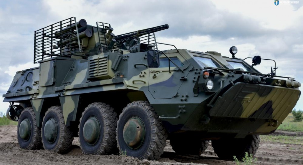 Ukrainian Army gets first BTR-4 APCs made of new Ukrainian armored ...
