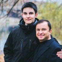 У сына украинского певца обнаружили рак: артист записал обращение (видео)