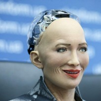 Самый умный робот София в прямом эфире рассказала об украинской молодежи (видео)