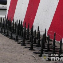 В Донецкой области на блокпосту полиция со стрельбой остановила автомобиль из 