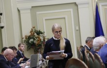 Тимошенко прогрозила владі "політичним кінцем" через півроку