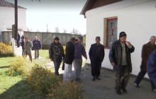 На Житомирщине душевнобольным насильникам и убийцам разрешили гулять по улицам - местные жители напуганы (видео)