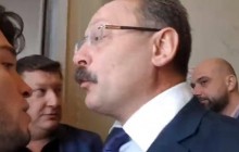"На х*й пішов": нардеп Барна обматюкав журналіста, який його присоромив (відео)