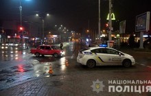 В Сумах задержали 30 молодчиков, порезавших колеса маршруток на Киев (фото, видео)