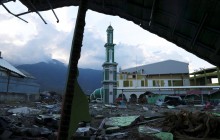 Число жертв землетрусу і цунамі в Індонезії перевищило 1400 осіб (фоторепортаж)