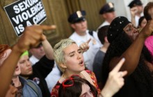 Обвинуваченого в домаганнях суддю Кавано затвердили на посаду у Верховний суд США (фоторепортаж)