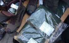 У Дніпрі на звичайному ринку виявили незаконний продаж форми Нацгвардії (фото)
