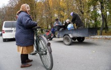 Вибухи біля Ічні: рятувальники не рекомендують жителям постраждалих населених пунктів повертатися додому (відео)