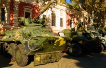 На Думской площади в Одессе проходит выставка военной техники (фото)