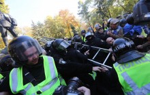 Полиция об инциденте возле памятника Ватутину: столкновения не было, изъятую лестницу вернут активистам