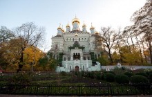 В день Покрова Богородицы Митрополит Онуфрий возглавил праздничное богослужение в столичном Покровском монастыре