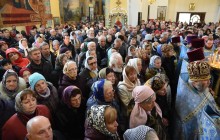 В Запорожье православные молитвенно отметил 75-ю годовщину освобождения города от немецко-фашистских захватчиков
