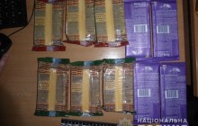 Вкрав шоколадку та сховався під полицею: у Києві магазинному злодюжці загрожує чотири роки в'язниці