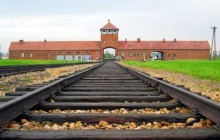 Підліток, який осквернив меморіал в Аушвіці, заплатить штраф - рішення суду