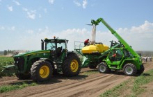 В Ukrlandfarming Бахматюка розповіли, як повернути заробітчан в Україну